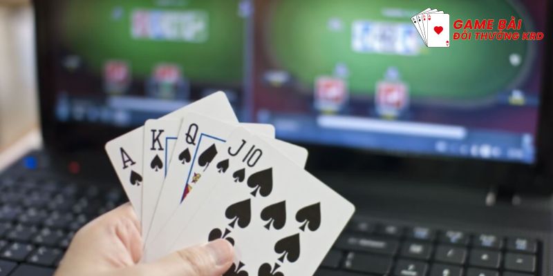 Một vài ưu điểm khi tham Poker B52 Club online